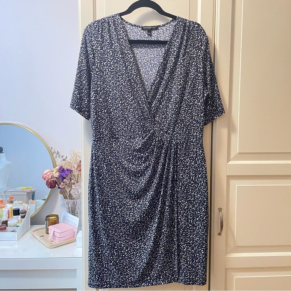 BANANA REPUBLIC FAUX WRAP DRESS SZ L